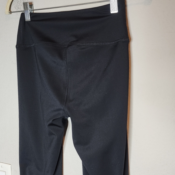 REVOLVE WellBeing + BeingWell FlowWell Sol Stirrup Legging Black Size Small - Picture 10 of 14